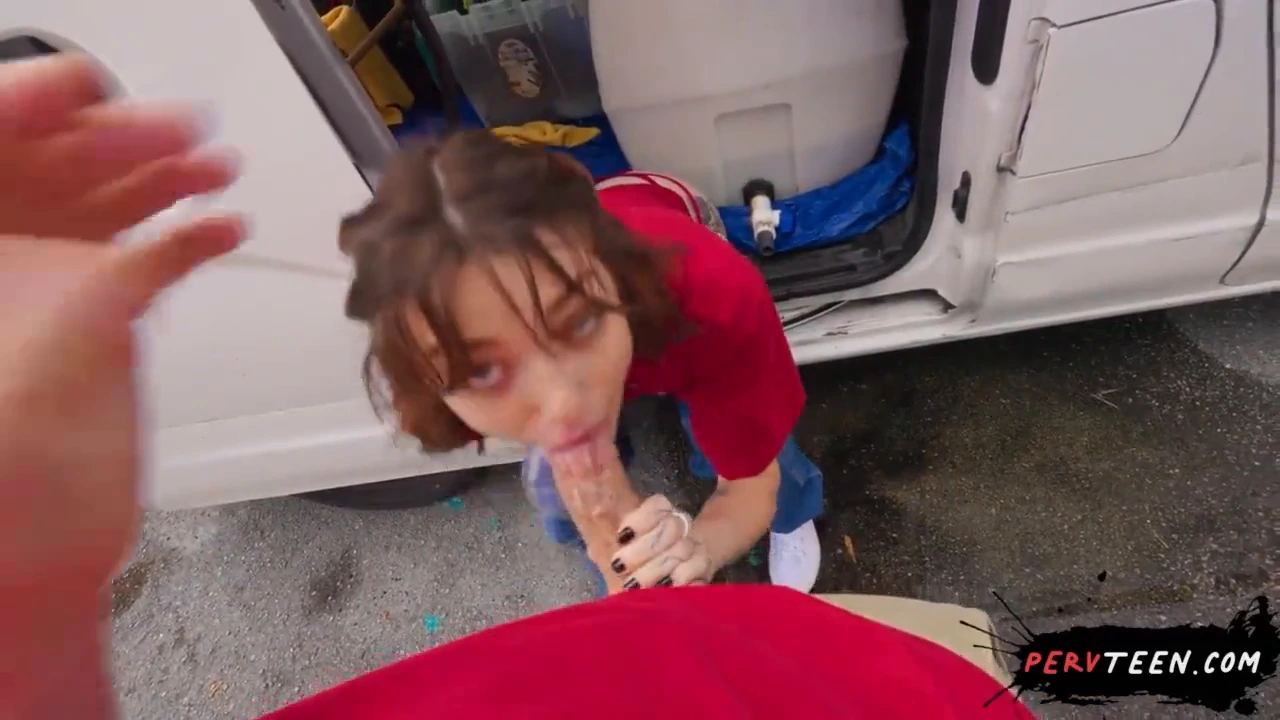 Cewek muda 18 tahun yang mesum ini doyan banget cari publisitas, ketahuan, bahkan di tempat-tempat random. Dia udah nggak sabar pengen dihajar, pengen banget digas keras dan dalem. Suasana makin panas, tapi dia nggak bakal berhenti; terus aja tonton sampe klimaks yang bikin basah!